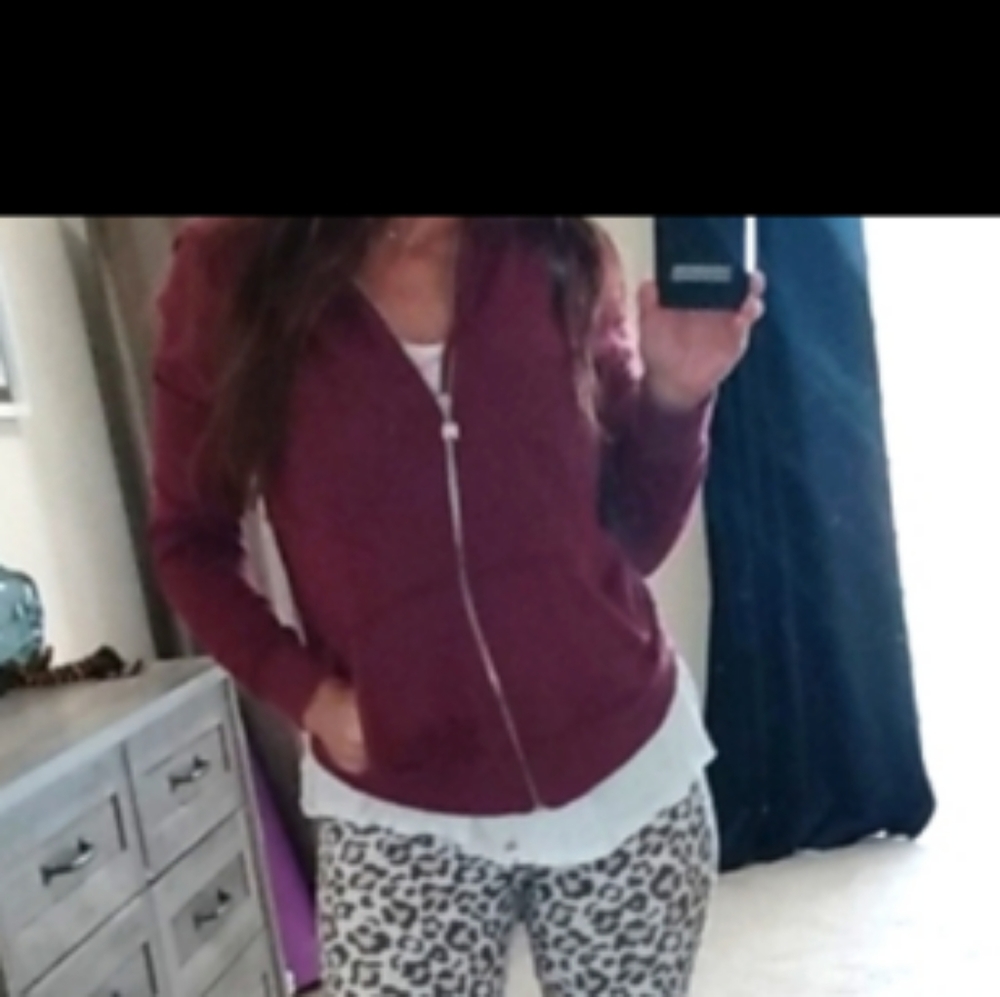 VS |Maroon Hoodie|Silver Sparkle Angel Wings| Size XS - Picture 2 of 4